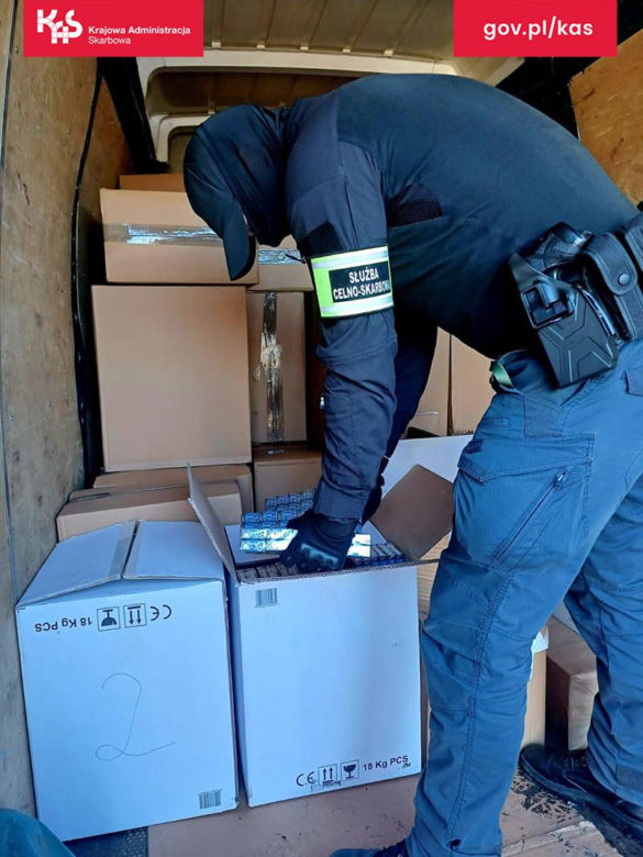 Śląska KAS przejęła pół miliona papierosów bez polskich znaków akcyzy 