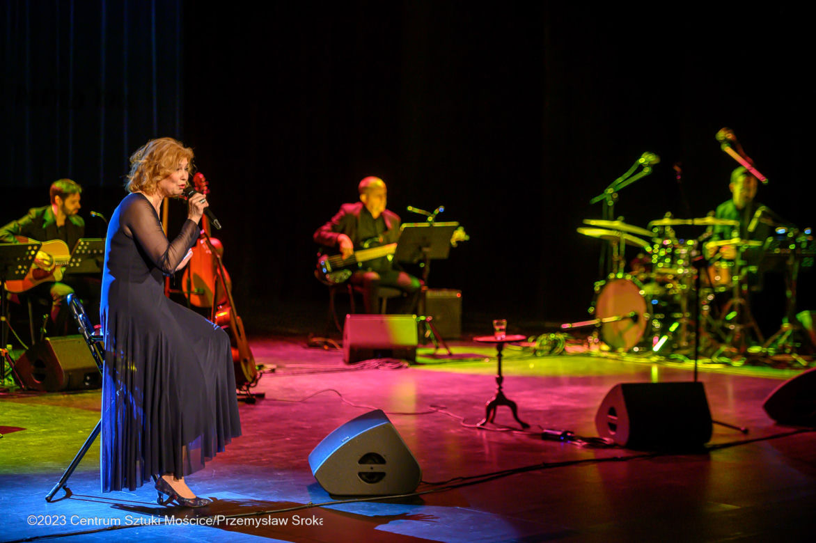„Femmes czyli kobiety”. Koncert Justyny Bacz w Centrum Sztuki Mościce