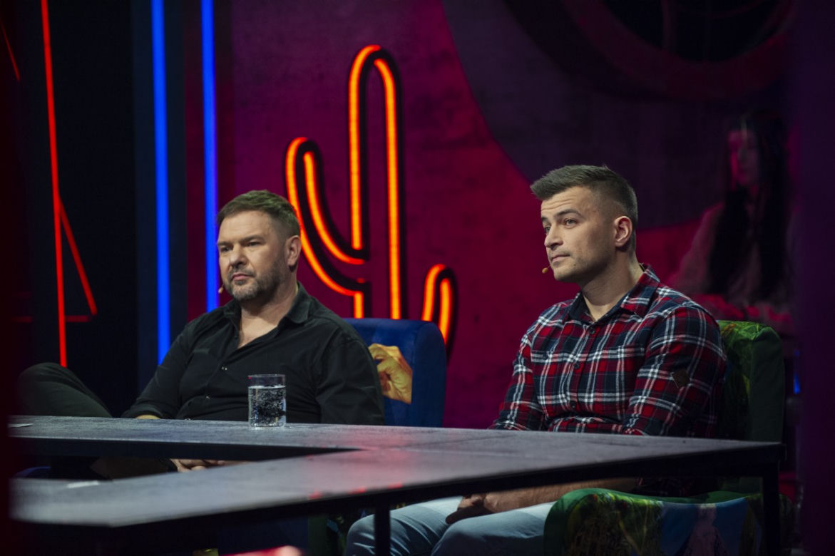 Tomasz Karolak i Jakub Małecki w "Tego się nie wytnie"