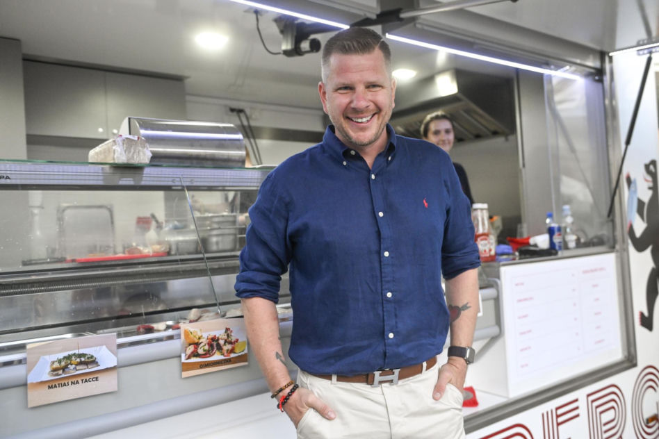 Filip Chajzer ożeni się z nią w kościele
