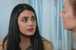 Panna młoda, odcinek 49: Oszukana Derya przeżywa załamanie i kieruje swój gniew przeciwko Hancer