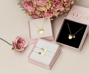 Prezent na Dzień Kobiet – co wybrać, żeby był naprawdę trafiony?