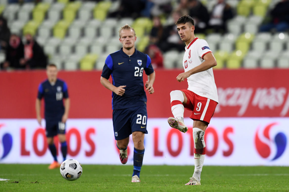 Jakub Moder w meczu Polska - Finlandia