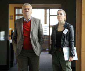 Na krawędzi 2 sezon odc. 3. Kania (Zdzisław Wardejn), Lena Korcz (Kamilla Baar)