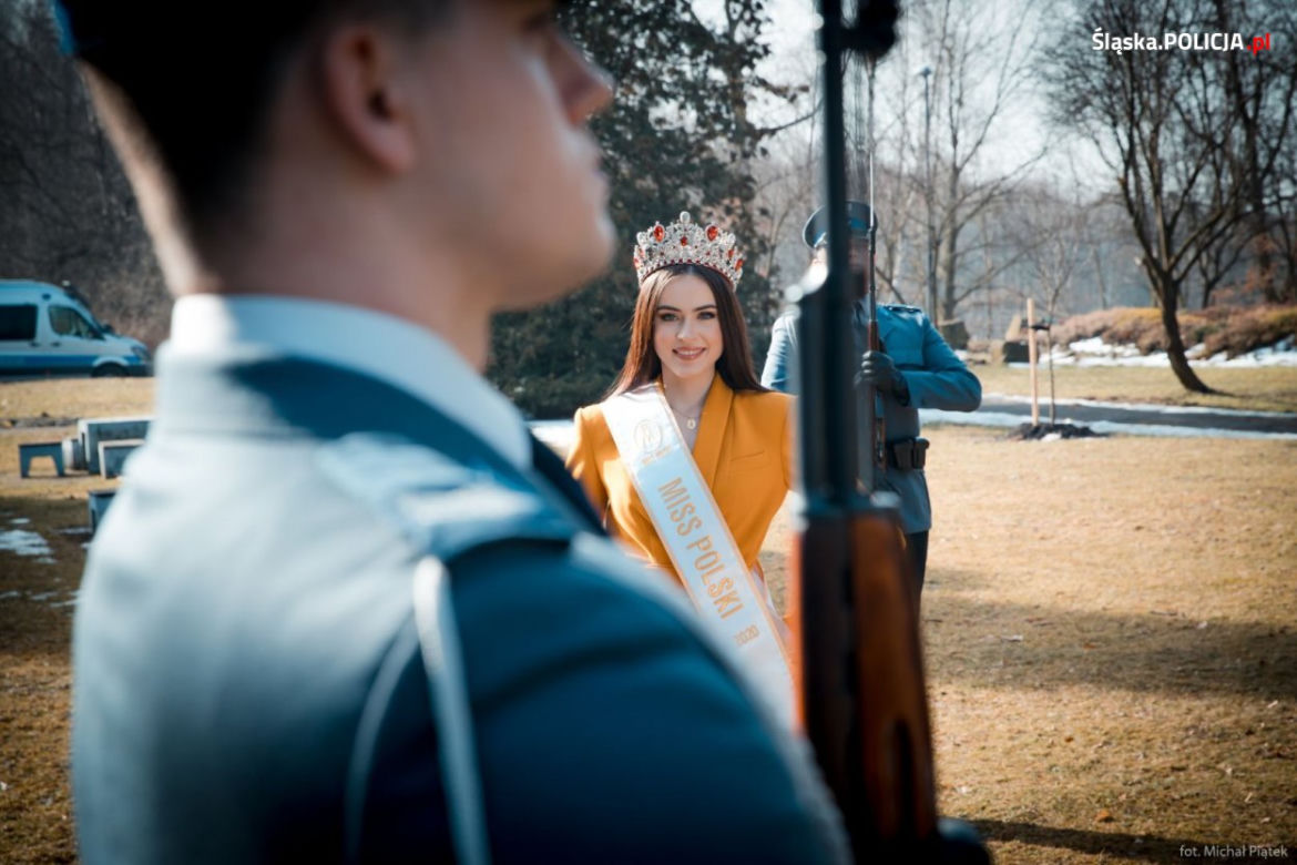 Miss Polski z Katowic wstąpiła na jeden dzień do policji. Anna Maria-Jaromin wzięła udział w teście sprawnościowym