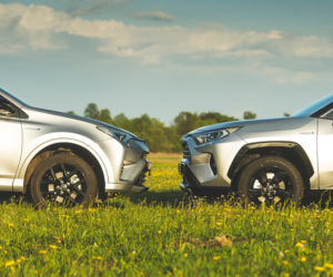 Toyota RAV4 piąta generacja & Toyota RAV4 czwarta generacja