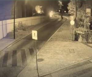 Ukradli motocykl, bo nie chcieli iść pieszo. Nocny pościg zakończony w słupie!