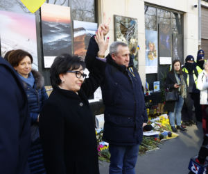 Warszawa. Manifestacji pod hasłem: Matki wołają przestańcie strzelać do dzieci!