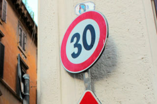 Z Miłoleśnej na Jaskółczą pojedziemy nową drogą. Są jednak ograniczenia drogowe 