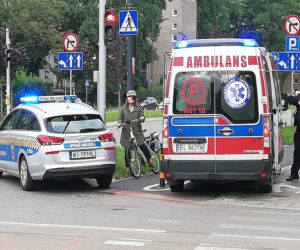 Kobieta padła na ziemie i rozbiła głowę. Krew lała się po chodniku. Co się stało?