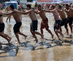 PRZYSTANEK WOODSTOCK 2012: W Kostrzynie BAWI SIĘ 350 TYSIĘCY ludzi
