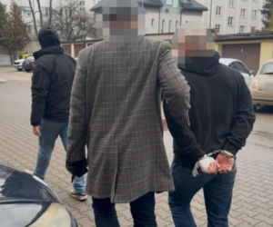 Krwawa jatka na Mokotowie. Zadał kilka ciosów nożem i zwiał! Policja dopadła go w kilka godzin