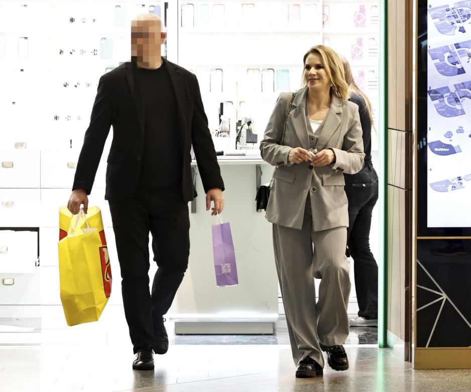 Marta Nawrocka kupuje prezenty na Dzień Dziecka