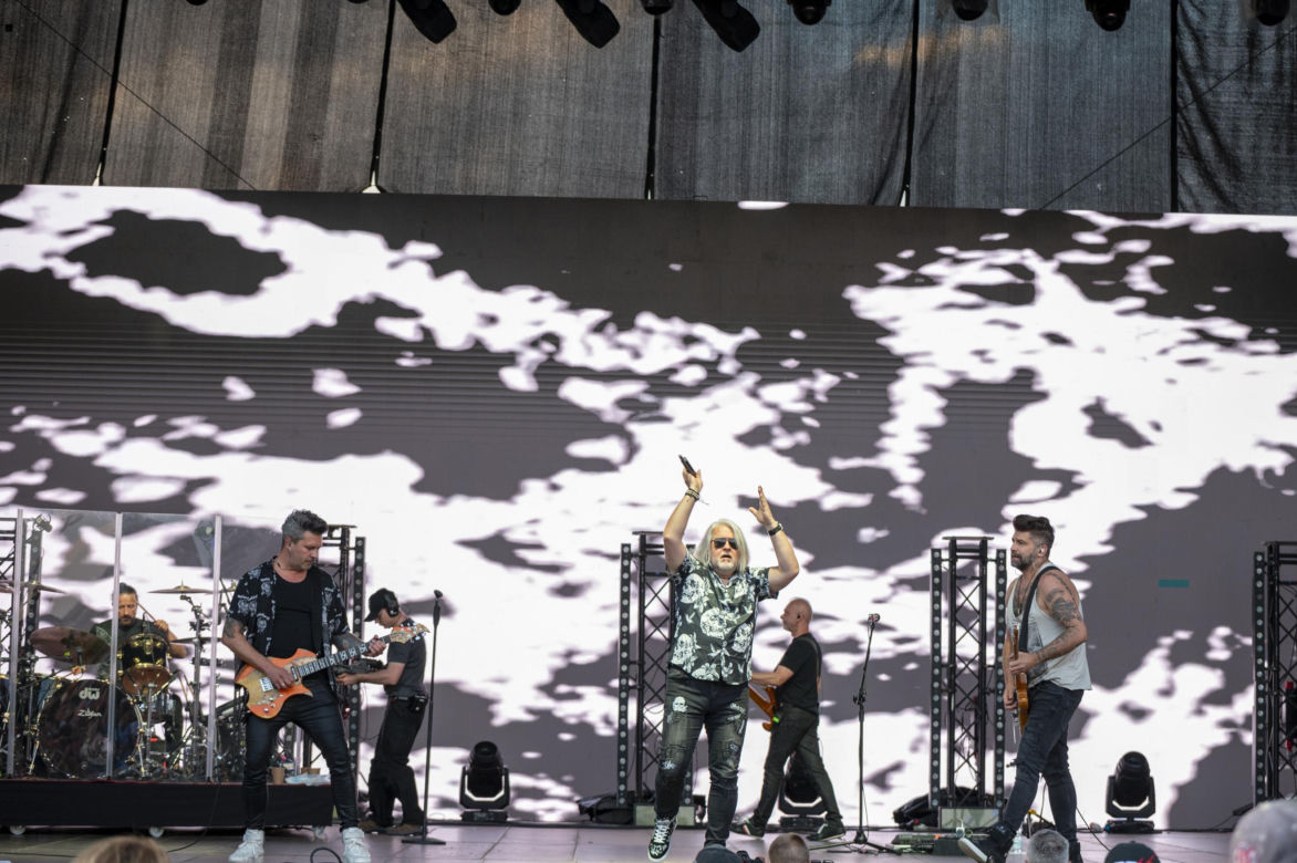 Zespół Ira na scenie Sosnowiec Fun Festival