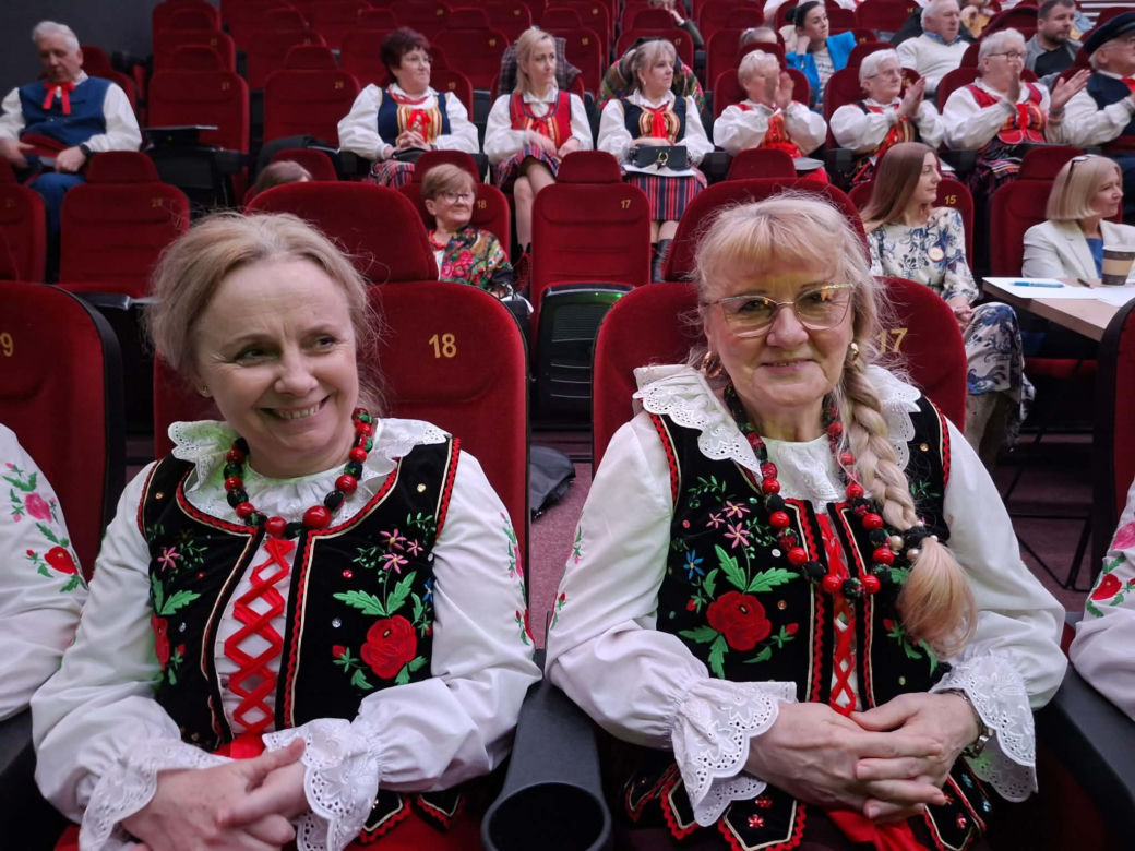 Starachowice tętnią tradycją! Trwa pierwszy Festiwal Kół Gospodyń i Gospodarzy Wiejskich „Lokalne pasje”