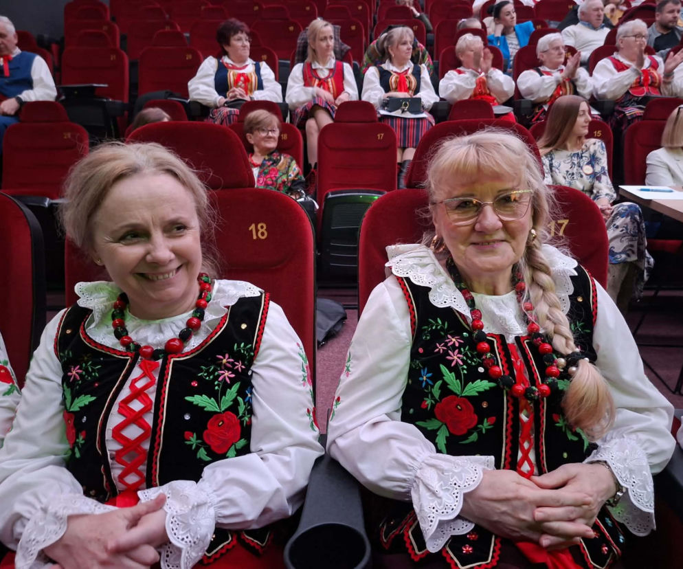 Starachowice tętnią tradycją! Trwa pierwszy Festiwal Kół Gospodyń i Gospodarzy Wiejskich „Lokalne pasje”