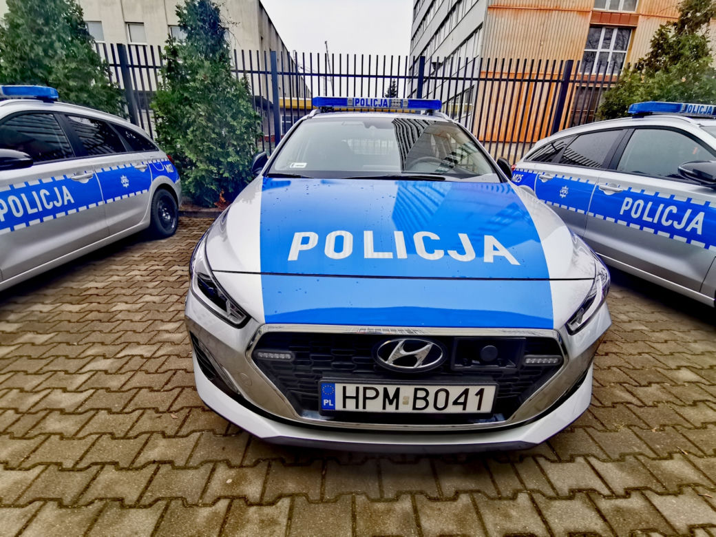 Hyundai i30 Wagon i Toyota Land Cruiser zasiliły flotę białostockiej policji. Nowe radiowozy wyjechały już na drogi