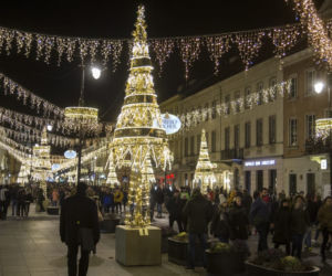 Świąteczne iluminacje w Warszawie