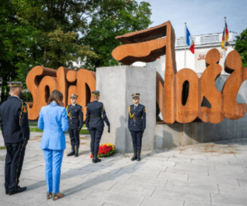 Warszawa upamiętnia rocznicę wyborów 4 czerwca 1989 roku