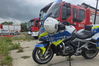 Auto spadło z wiaduktu. Dwie osoby nie żyją