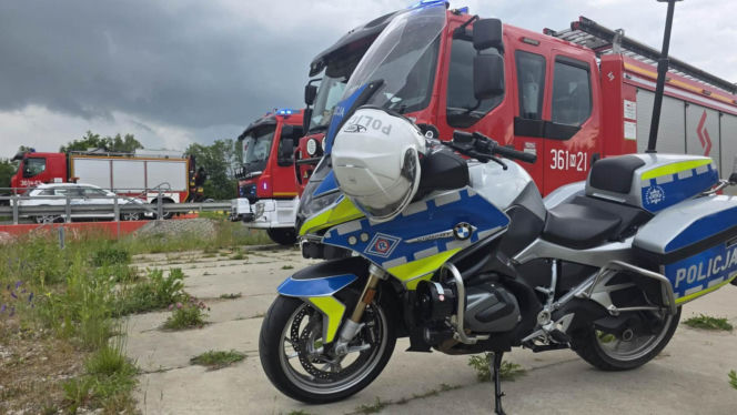 Auto spadło z wiaduktu. Dwie osoby nie żyją