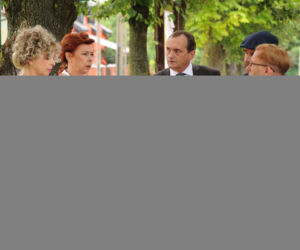Ranczo 9 sezon odc. 106. Lodzia (Magdalena Kuta), Czerepach (Artur Barciś), senator Kozioł (Cezary Żak), Wezół (Wojciech Wysocki), Halina (Violetta Arlak)