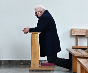 Nowe okulary Wałęsy