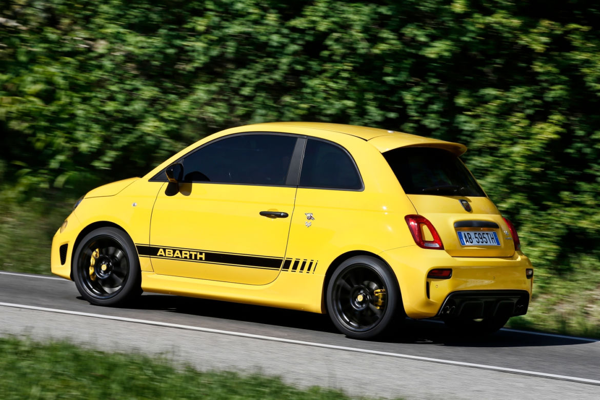 2016 Abarth 595 Competizione
