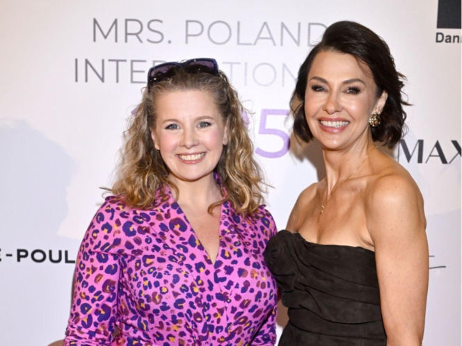 Anna Powierza, Anna Popek