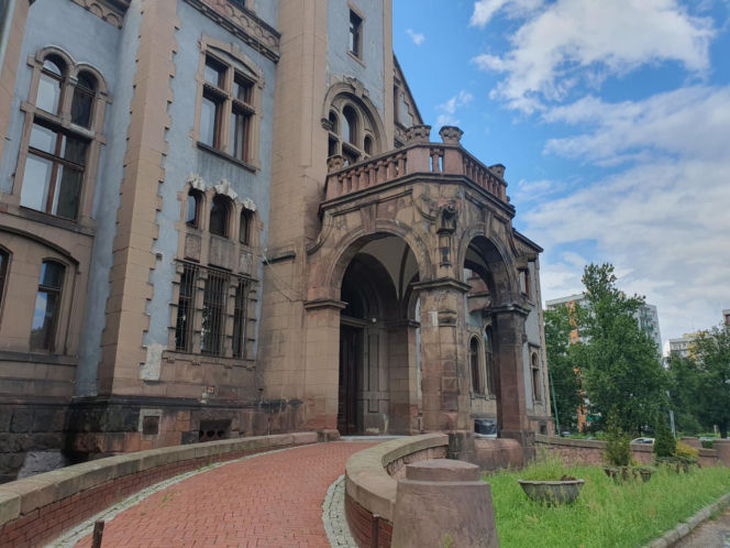 Porwał i zgwałcił dziewczynkę posiedzi 13 lat