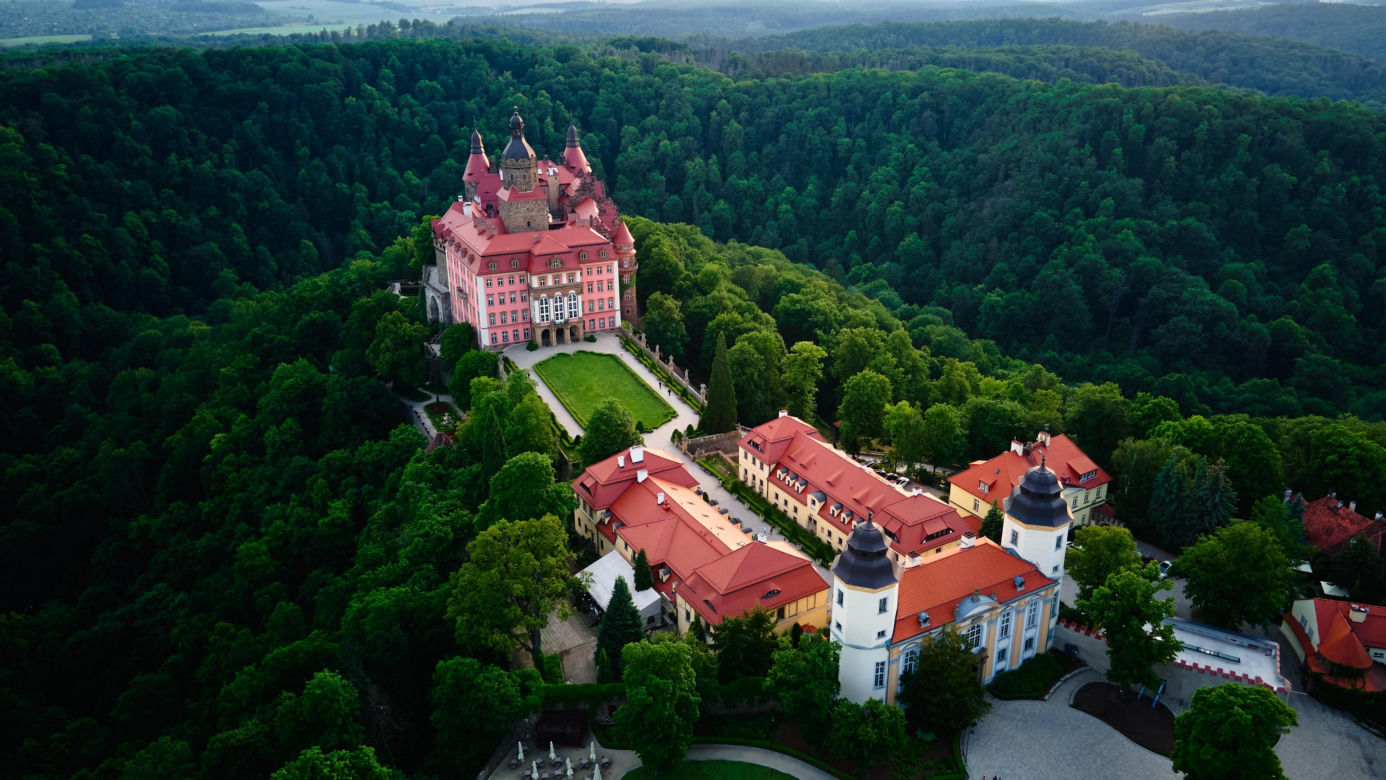 Miejsce 1 - Zamek Książ w Wałbrzychu (woj. dolnośląskie) – 20,46 proc. głosów.