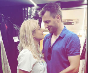 M jak miłość po wakacjach 2019. Bartek (Arkadiusz Smoleński), Marzenka (Olga Szomańska) na planie