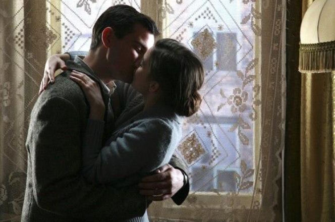 CZAS HONORU. Lena (Agnieszka Więdłocha) i Janek (Antoni Pawlicki)