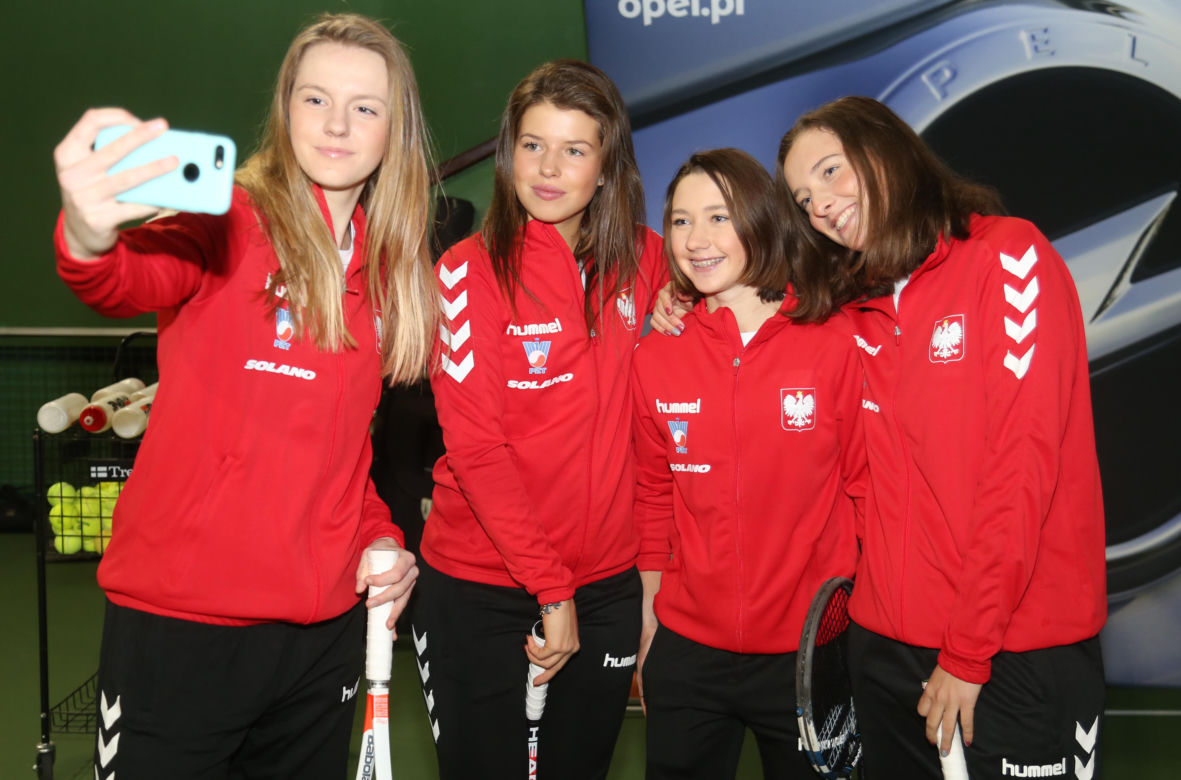 Sesja tenisowej reprezentacji Polski - Agnieszka Radwańska, Iga Świątek, Maja Chwalińska i inni
