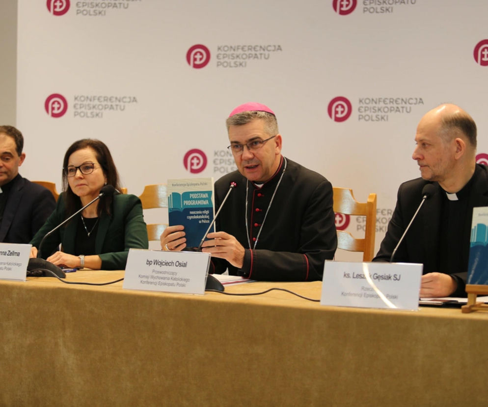 Episkopat zaprezentował nową podstawę programową nauczania religii w szkole