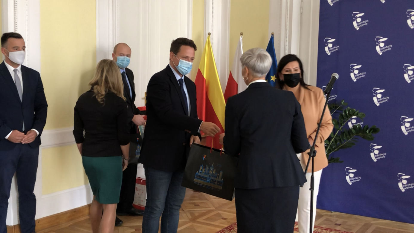 Oto warszawscy bohaterowie. Oni ratowali życie pasażerom