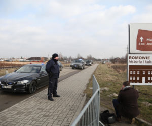 Śmigłowiec Black Hawk nad Krakowem i dziesiątki radiowozów na ulicach. Co się stało?