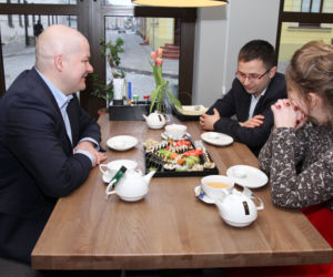 Płock. Jak smakuje sushi po prezydencku? Wiedzą to zwycięzcy licytacji WOŚP! [ZDJĘCIA]