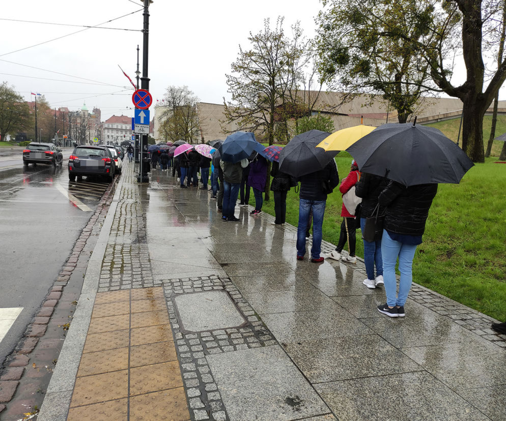 Toruń. Tłumy na szczepieniu podczas majówki [ZDJĘCIA]