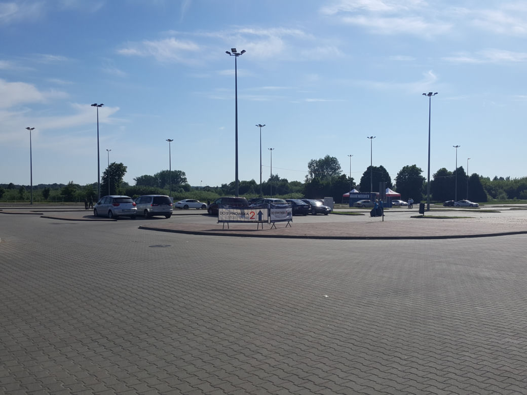 Punkt szczepień drive-thru w Siedlcach