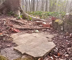Wieża Baresela nad Jeziorem Szmaragdowym