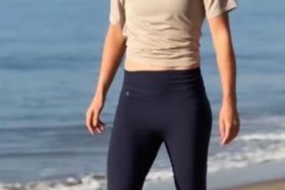 Iga Świątek na plaży w Kalifornii