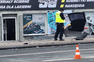 Seat i bmw zderzyły się w Rydułtowach. Jeden z samochodów wypadł z pasa ruchu