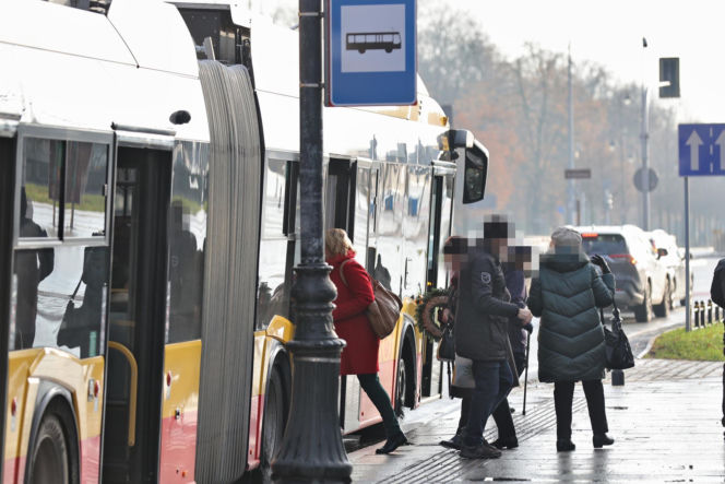 Katarzyna Bosacka w parku
