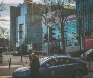 Watcher jako sygnalizator świetlny w centrum Poznania