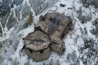 Kehlsteinhaus po pożarze. Alpejski tradycjonalizm i inżynieria na wysokości 1834 metrów
