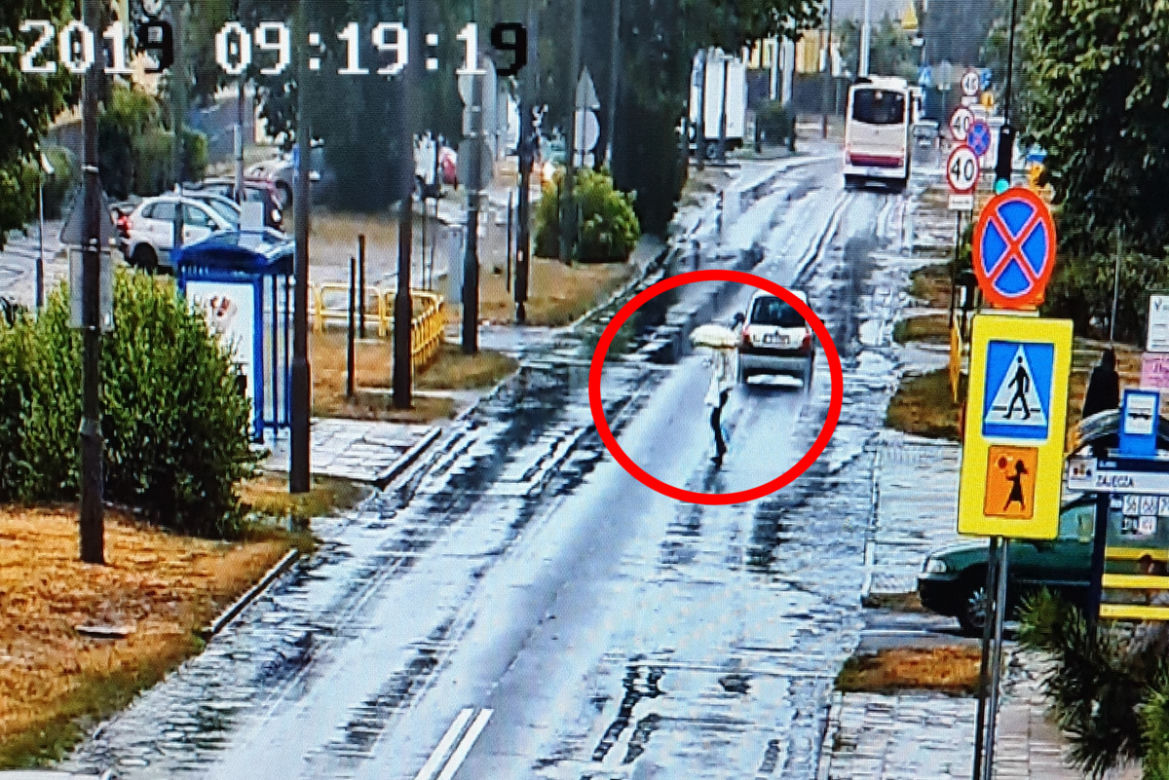 Piesi i kierowcy pod lupą bydgoskich policjantów. Posypały się mandaty! [ZDJĘCIA]