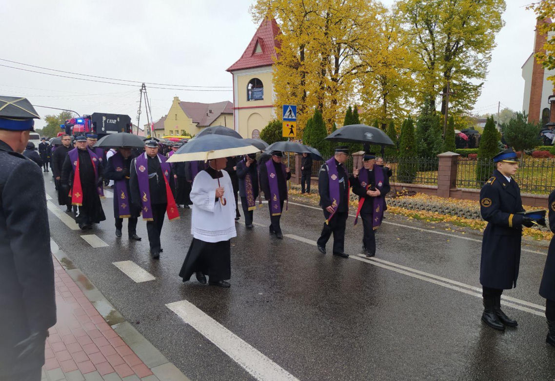 Pogrzeb asp. Bartłomieja Pieroga, jednego z dwóch strażaków, którzy zginęli w pożarze w Nisku
