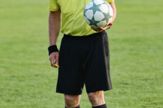 Kurs dla przyszłych sędziów piłkarskich w Tarnowie. Trwają zapisy na darmowe szkolenie  