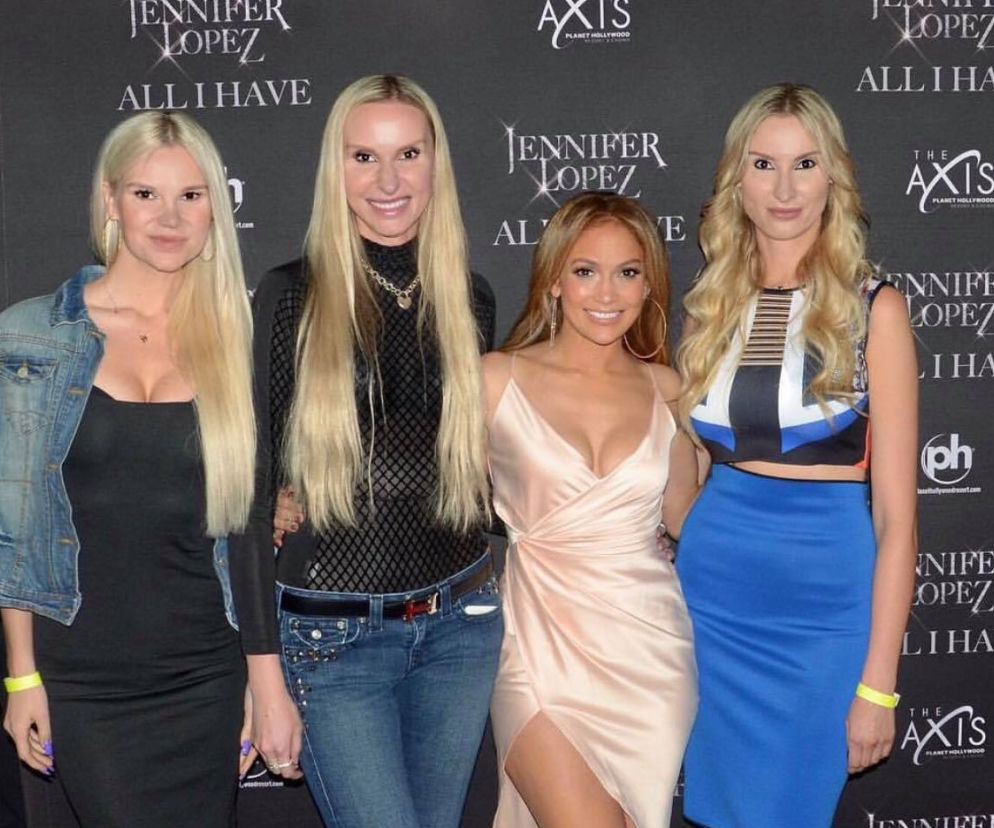 Siostry Oliferuk z Jennifer Lopez